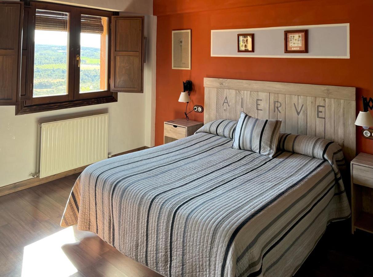Hotel Rural Reina Berta Murillo de Gállego Екстериор снимка