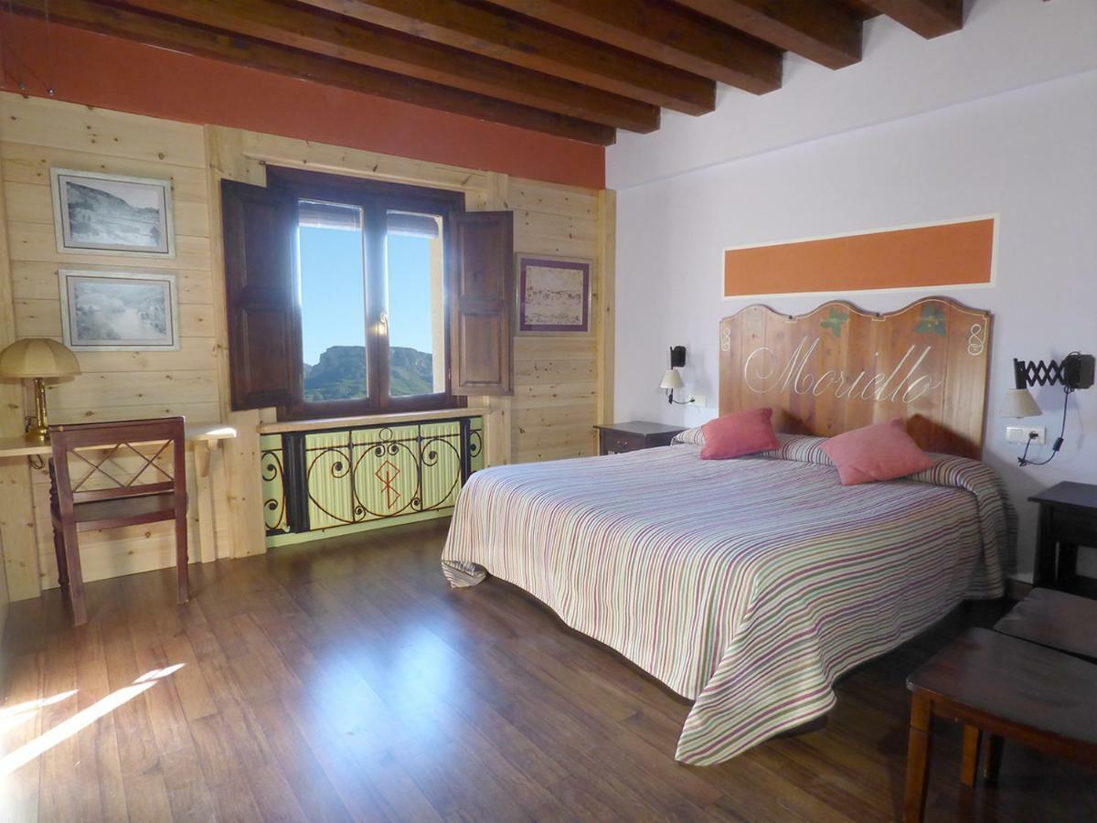 Hotel Rural Reina Berta Murillo de Gállego Екстериор снимка